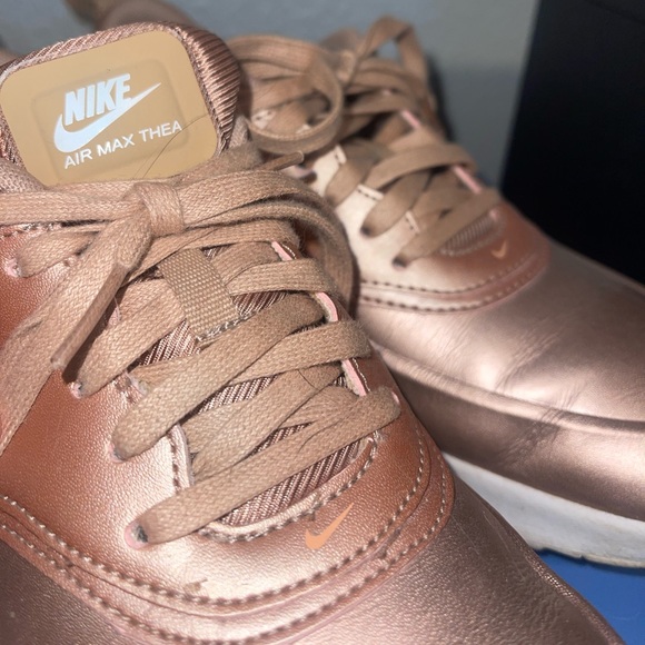 Nike Air Max - Thea - Women’s Size 8 - Picture 2 of 5